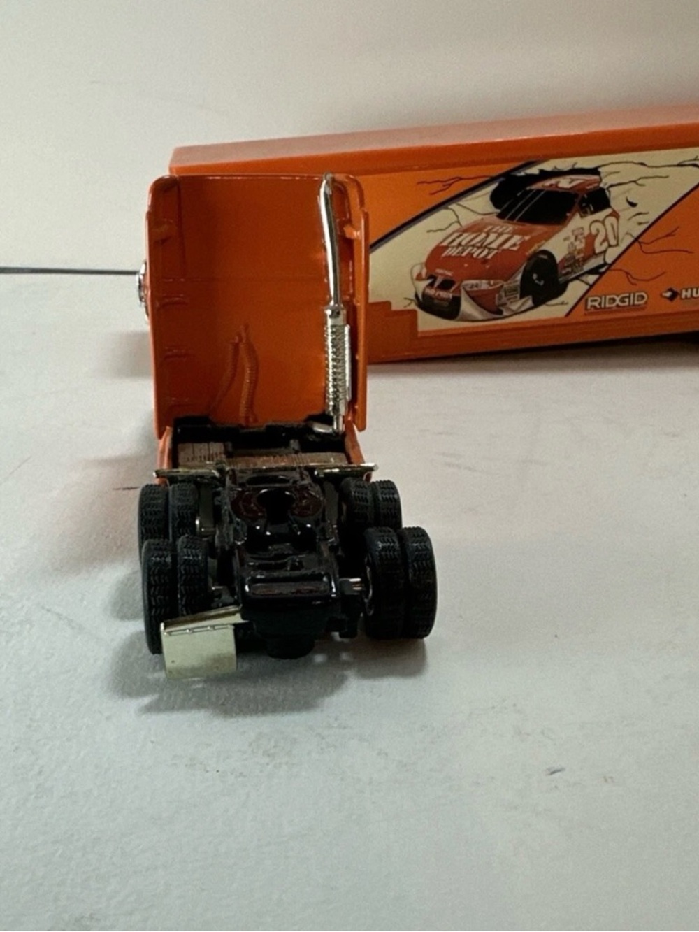 HASBRO 1999 DIE-CAST THE HOME DEPOT  TONY STEWART # 20 TRANSPORTER - Picture 5 of 6